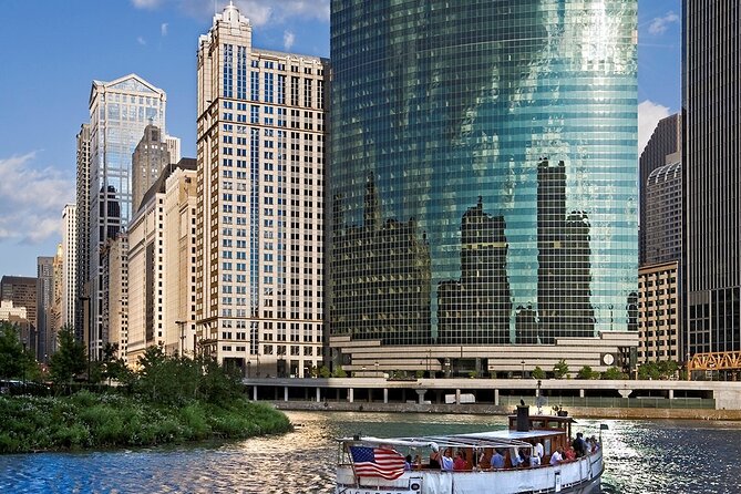 Chicago River Architecture Tour Aboard a Historic Yacht - Vessel Specifications