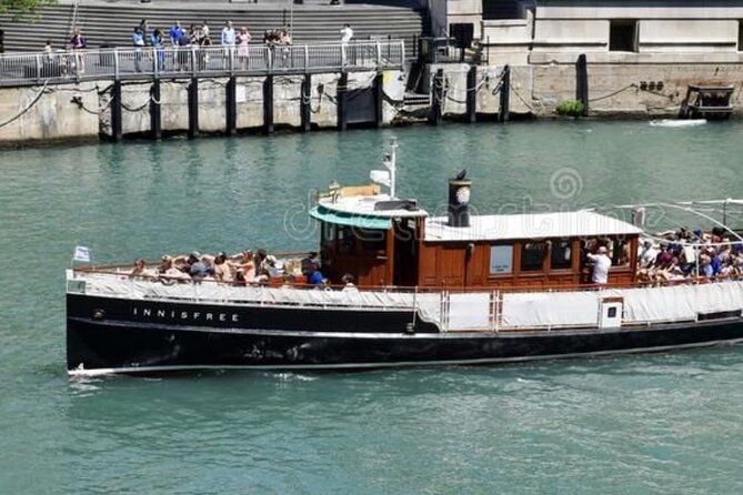 Chicago River Architecture Tour Aboard a Historic Yacht - Onboard Amenities