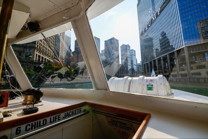 Chicago River Architecture Tour Aboard a Historic Yacht - Meeting Location