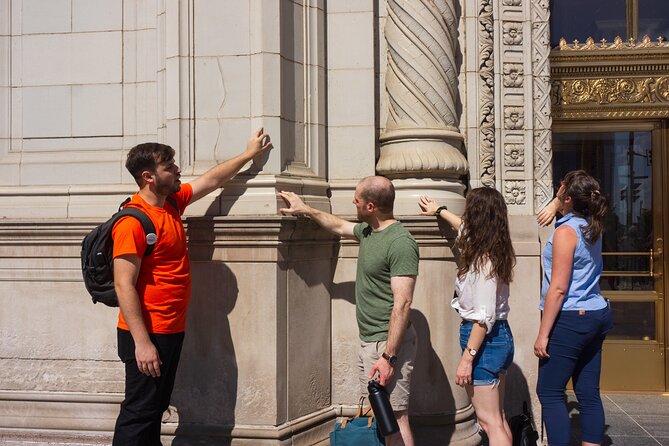 Chicago Riverwalk and History Walking Tour - Tour Details