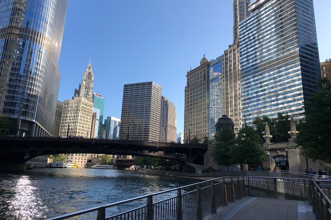 Chicago Scavenger Hunt Adventure - Accessibility and Requirements