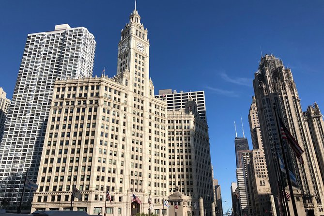 Chicago Scavenger Hunt Adventure - Memorable Experiences in the Windy City