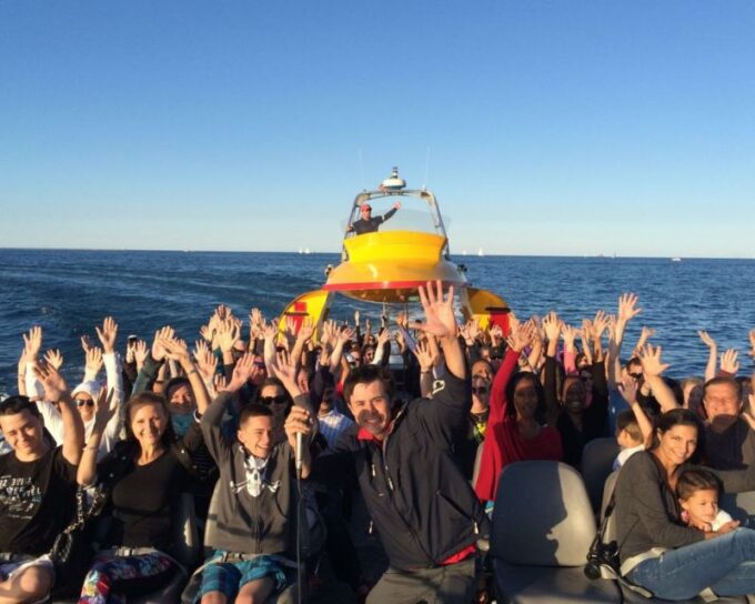 Chicago: Seadog Speedboat Fireworks Cruise on Lake Michigan - Frequently Asked Questions