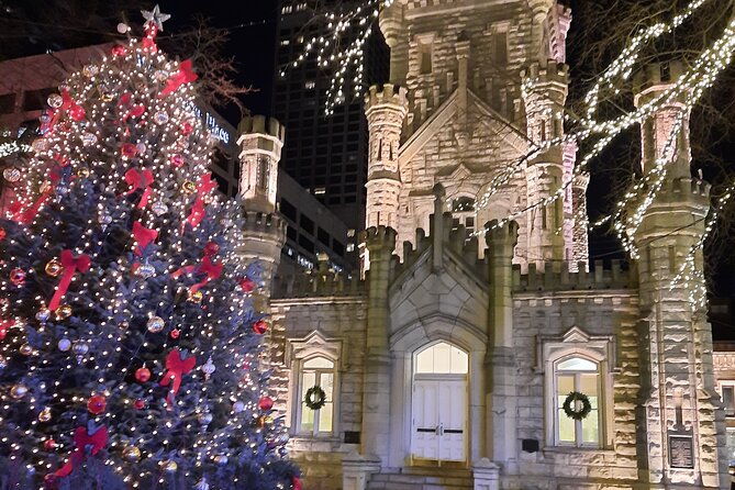 Chicago Seasonal Stroll Walking Tour of Holiday Attractions - Cancellation and Reviews