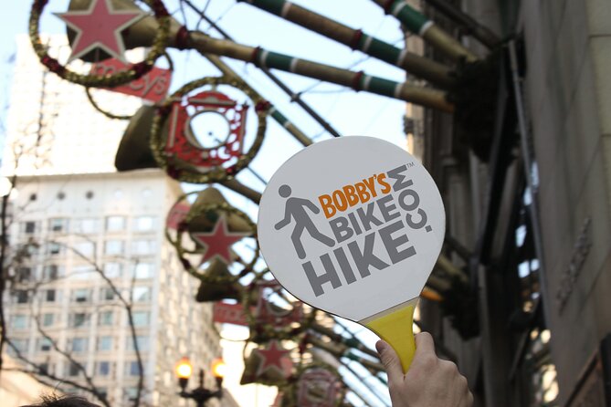 Chicago Seasonal Stroll Walking Tour of Holiday Attractions - Highlights of the Tour