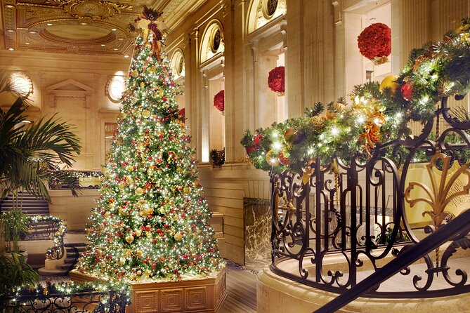 Chicago Seasonal Stroll Walking Tour of Holiday Attractions - Experiencing the Christkindlmarket