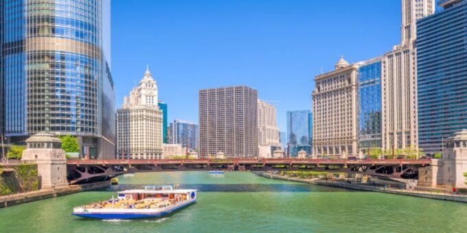 Chicago: Small Group Walking Tour With Skydeck and Boat - Reserve Now and Pay Later