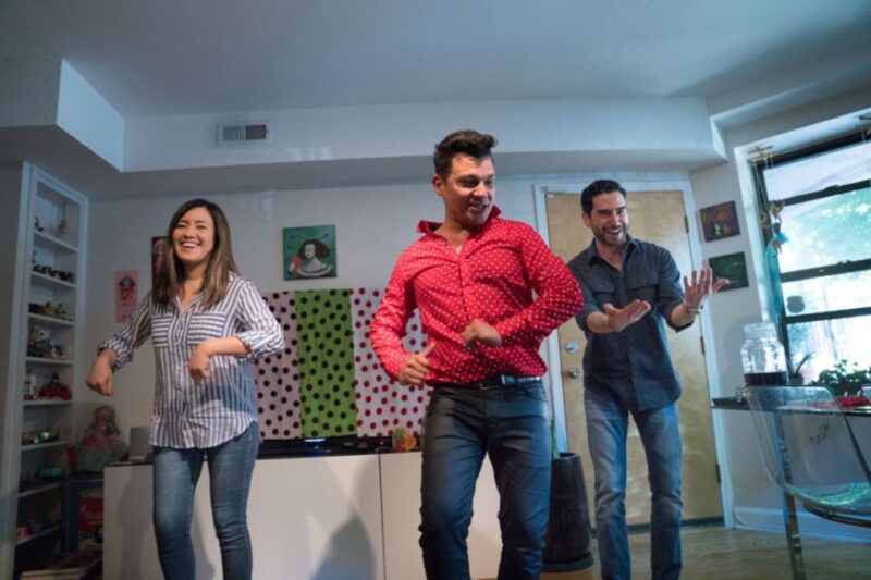 Chicago: Tapas & Flamenco Dinner in Ukrainian Village - Dining Atmosphere