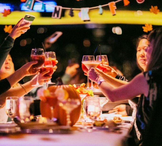 Chicago: Thanksgiving Gourmet Lunch Cruise on Chicago River - Frequently Asked Questions