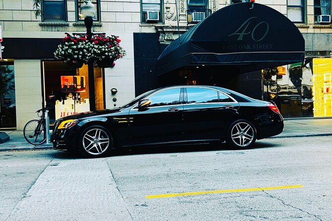 Chicago Top Executive Limo Service- Chauffeur Service - Pickup and Drop-off