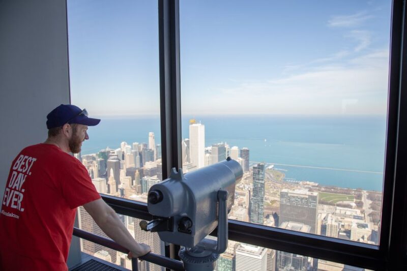 Chicago TV & Movie Locations Walking Tour - Film Locations and Landmarks