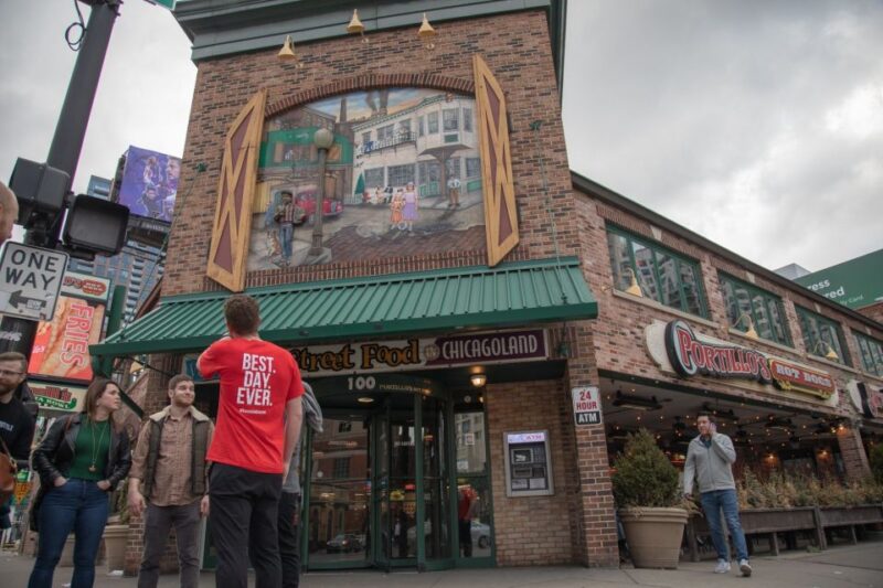 Chicago: Ultimate Food Walking Tour With Tastings - Key Points
