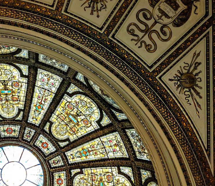 Chicago: Underground Pedway & Downtown Secrets Walking Tour - Discovering Architectural Wonders