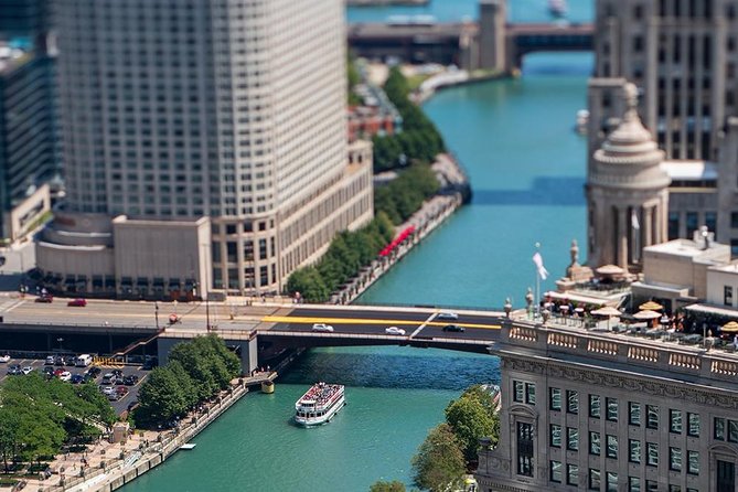 Chicago Urban Adventure River and Lake Cruise - Weather Considerations