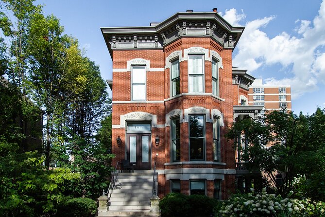 Chicago Walking Tour of West Town - Key Points