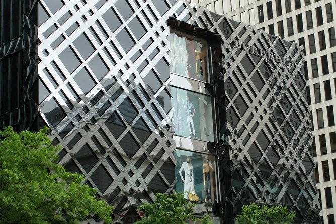 Chicago Walking Tour: The Magnificent Mile - Highlights of the Magnificent Mile