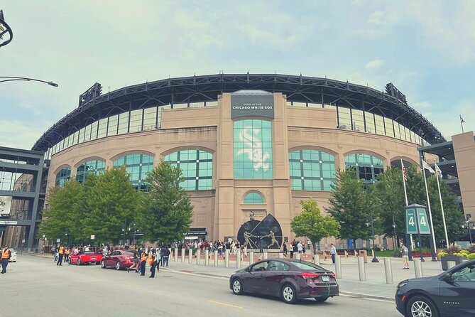 Chicago White Sox Baseball Game Ticket at Guaranteed Rate Field - Stadium Amenities