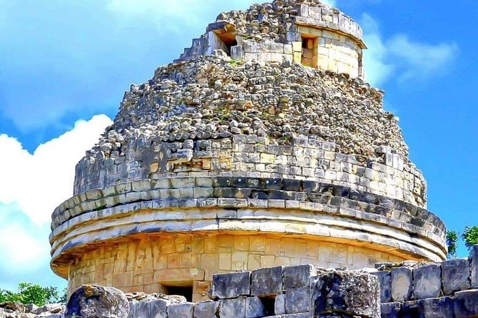 Chichen Itza - Exploring Chichen Itza