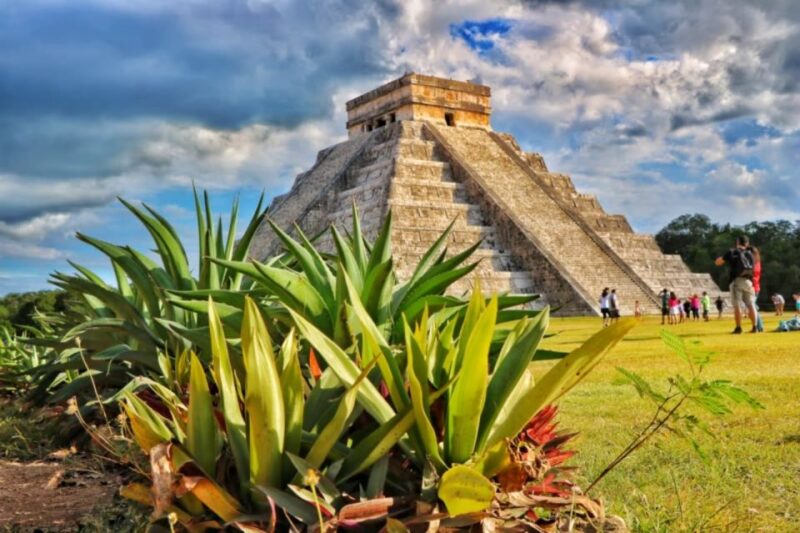 Chichen Itza Audioguide Mobile App in French (No Ticket) - Smartphone Recommendations