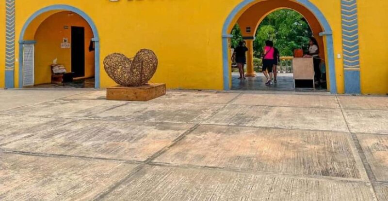 CHICHEN ITZA, CENOTE & BUFFET LUNCH - Transportation and Pickup