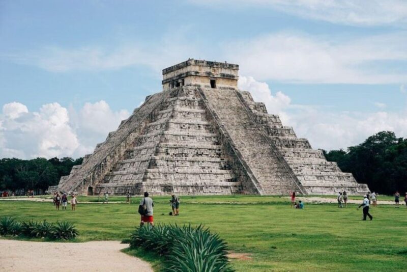 Chichen Itza, Cenote & Valladolid Full Day - Participant Details