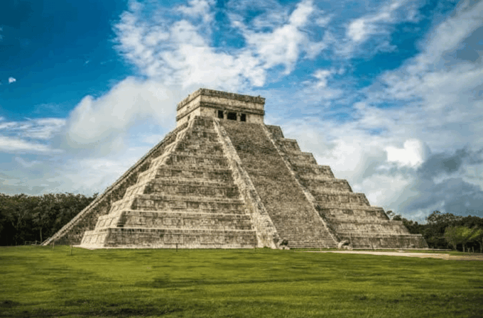 Chichen Itza Classic - Mayan Architectural Wonder