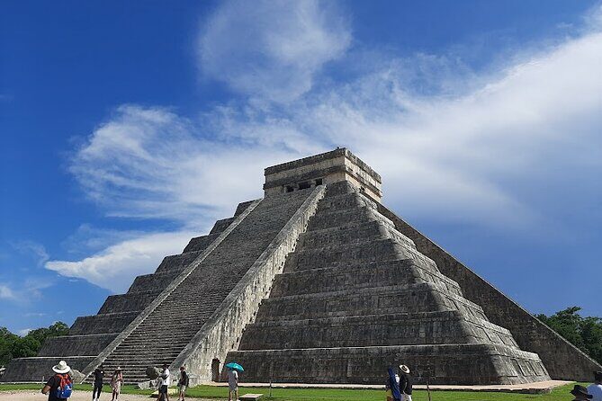 Chichen Itza Deluxe And Ancestral Cenotes Suytun and Ik-kil - FAQs