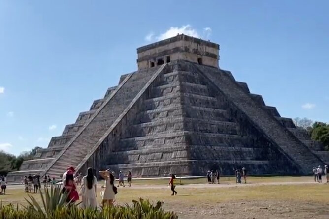 Chichén Itzá Flash: Private Flight, Private Guide, Lunch and Cenote Swim - Key Points