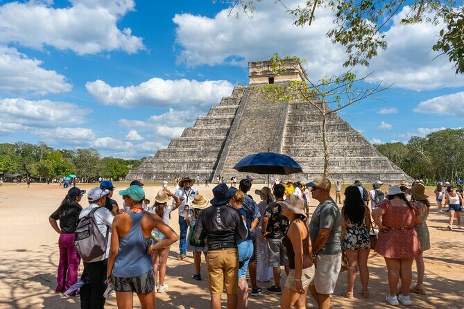 Chichen Itza guided, transport and lunch + cenote and Valladolid. - Key Points