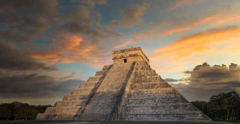 Chichen Itza - Izamal - Cenote - Exploring Chichen Itza