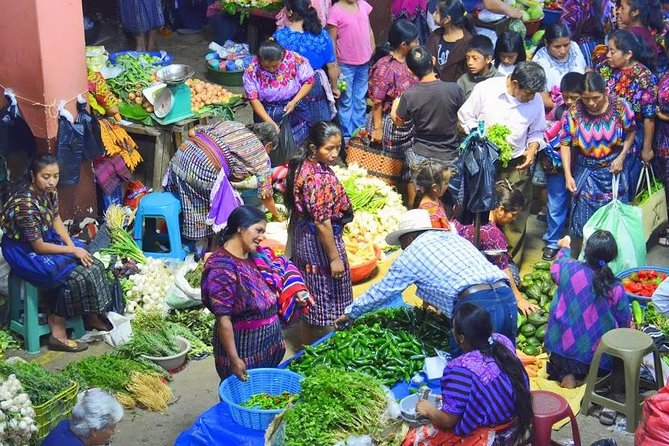 Chichicastenango and Iximché Day Trip From Antigua - Chichicastenango Market Browsing