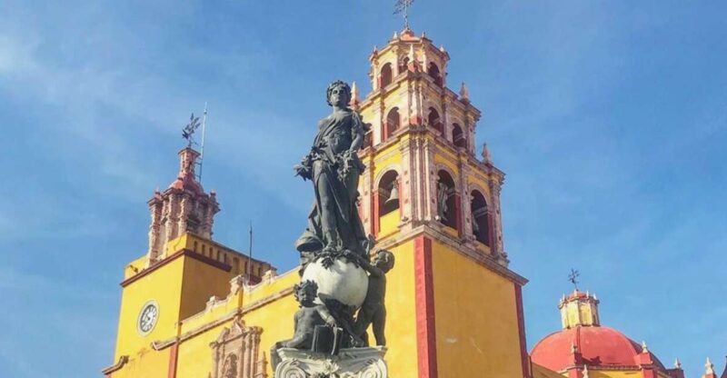 Chihuahua: Magical Christmas Guided Walking Tour - Experience Highlights