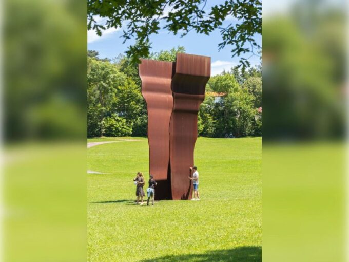 Chillida Leku Museum: Entry Ticket and Guided Tour - Exploring the Sculpture Garden