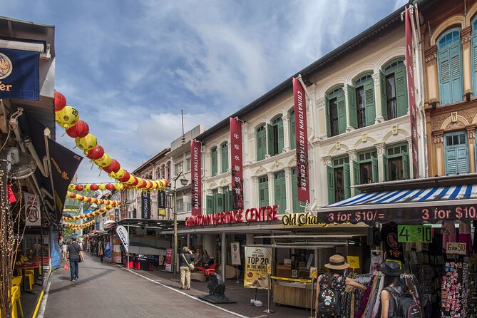 Chinatown Hidden Treasures Local Guided Walking Tour - Immerse in Singapores History