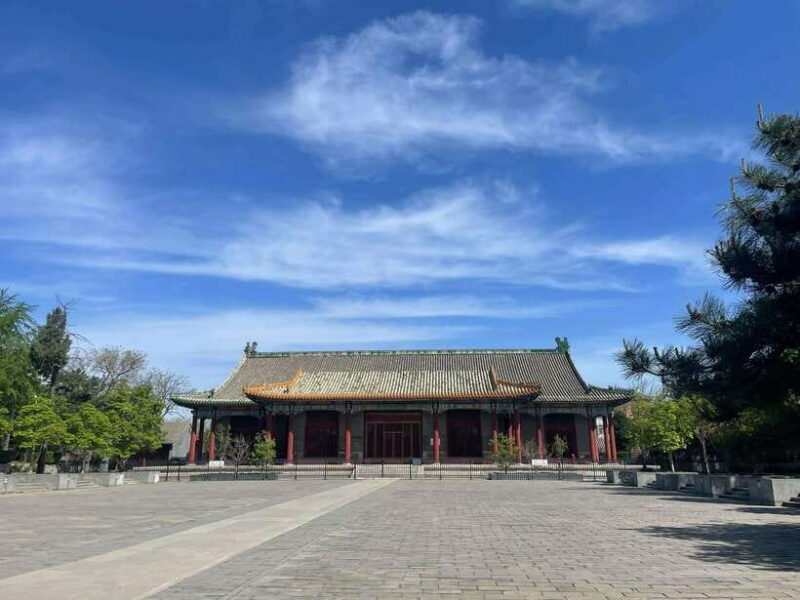 Chinese Kungfu class in old temple beside Forbidden Ci - Discovering the Chinese Kungfu Class in an Old Temple Near the Forbidden City