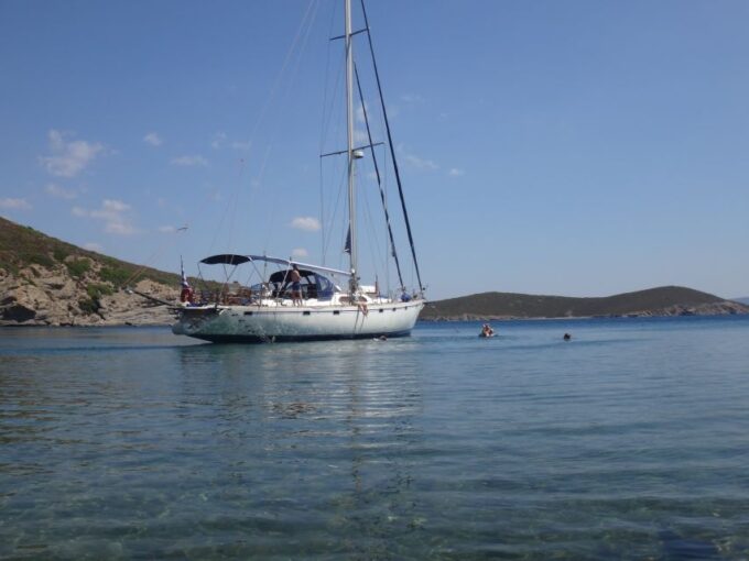 Chios: Sailing Boat Cruise to Oinouses With Meal & Drinks - Sustainability and Responsible Tourism