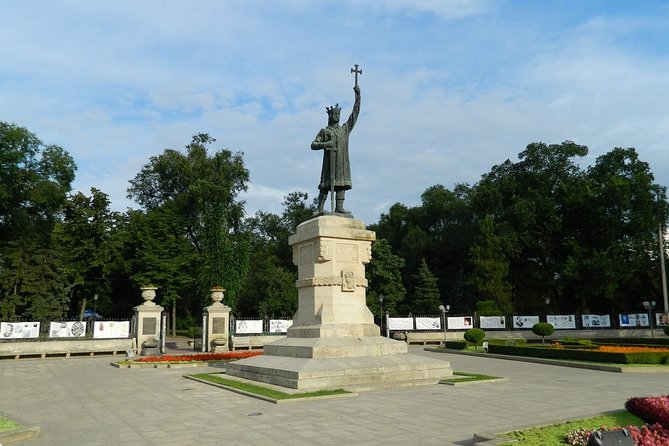 Chisinau Half-Day Private Tour by Bike With Local Guide - Physical Fitness Requirements