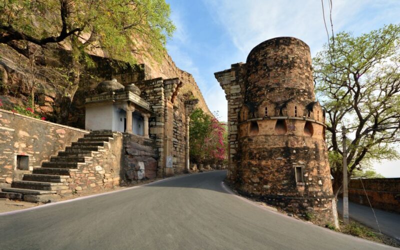 Chittorgarh: Private Day Trip From Udaipur - Inclusions and Exclusions