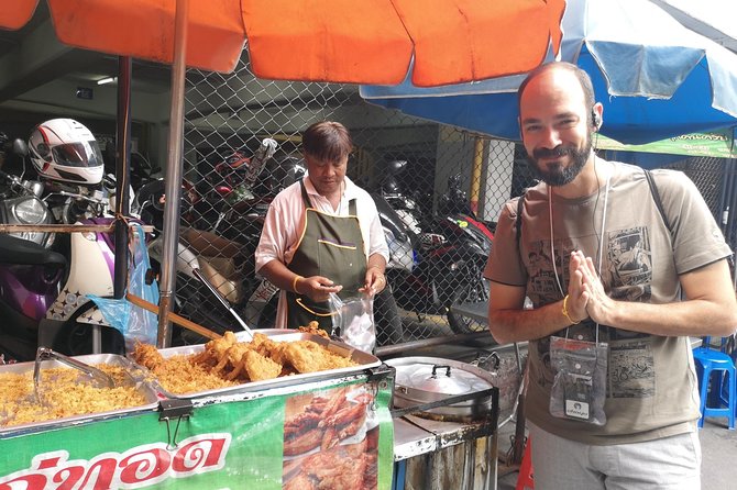 CHOB Bangkok Walking Tour (Talking + Walking + Eating) - Savoring Local Delicacies