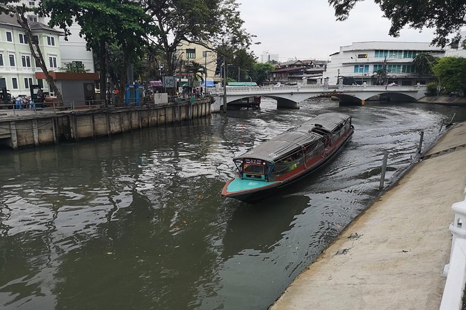 CHOB Bangkok Walking Tour (Talking + Walking + Eating) - Experiencing Khaosan Road