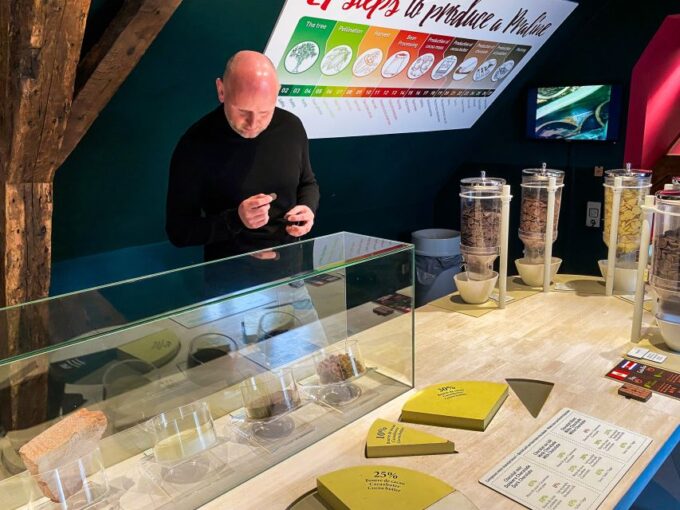 Choco-Story Brussels: Chocolate Museum Entrance With Tasting - Virtual Reality Film Option