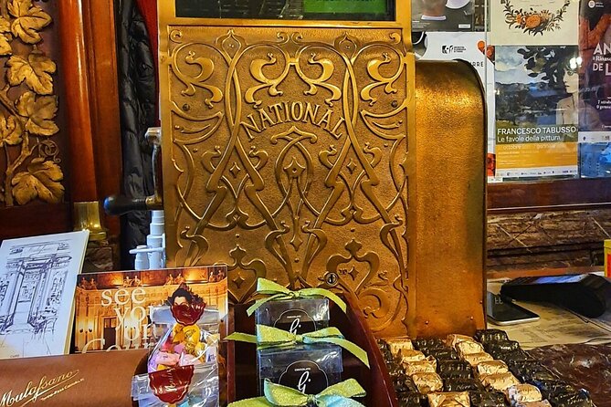 Chocolate and Sweets Tour Turin - I EAT Food Tours & Events - Exclusive Chocolate Gelato Experience