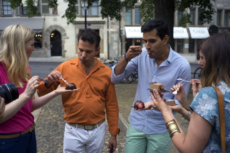 Chocolate Flavors Walking Tour of Geneva - Key Points
