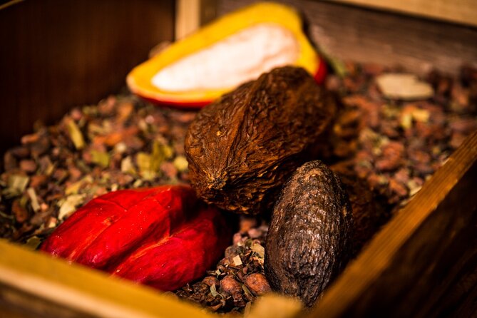 Chocolate Making Class From the Cocoa Bean to the Bar at Chocomuseo in Cusco - Hands-On Chocolate Making Experience