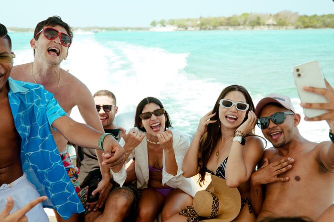 Cholon Boat Party Up 15 People - Capacity and Reviews