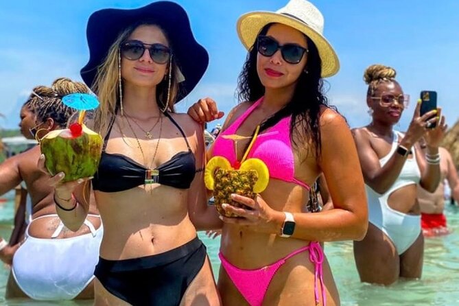 Cholon the Party Island, With DJ on Weekends & Dances Show! - Key Points