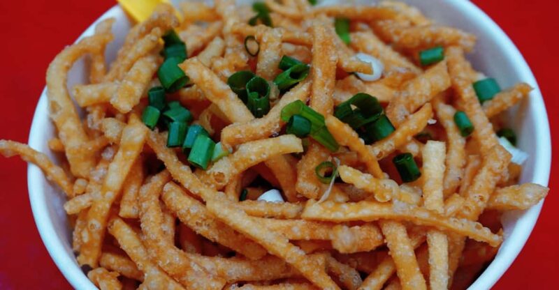 Chongqing: 4 Hour Walking Historical Local Food Tour - Food and Drinks