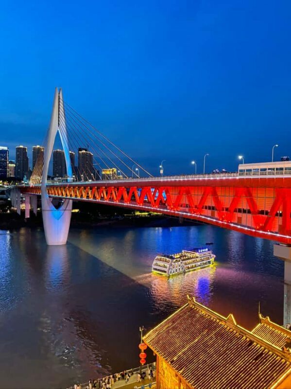 Chongqing: 50mins Night Yangzte Cruise update VIP class - Key Points