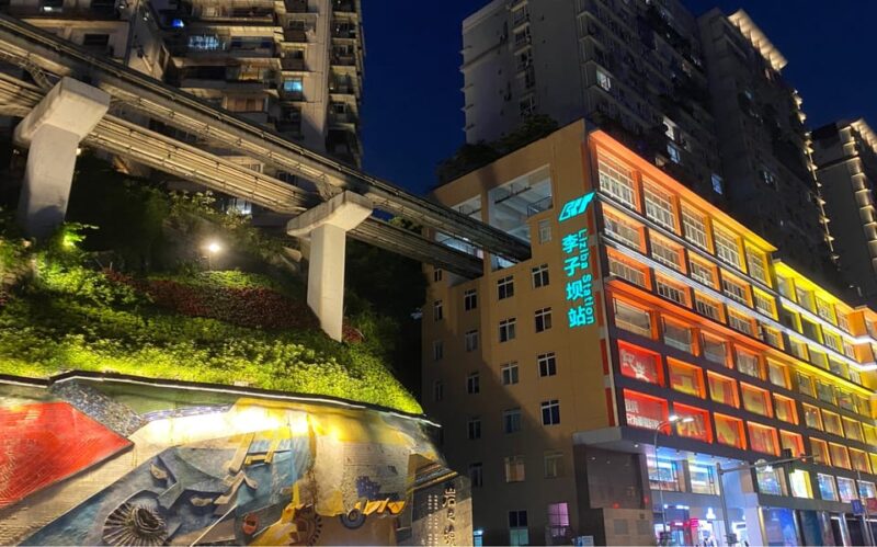Chongqing: Mountain City Day Tour - Crown Grand Escalator