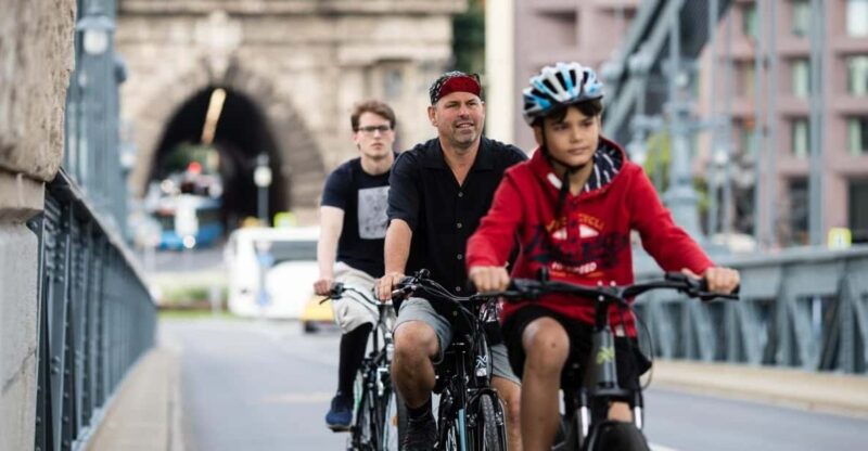 Choose a Bicycle and Make Your Own Tour in Budapest - Experience Highlights